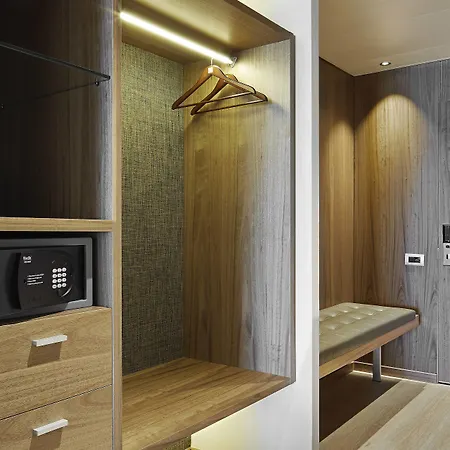 Ac Diagonal L'illa By Marriott 4*