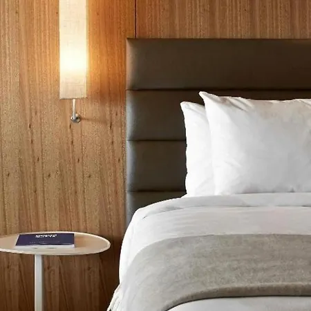 Hotel Ac Diagonal L'illa By Marriott