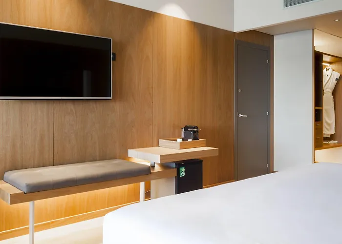 Hotel Ac Diagonal L'illa By Marriott Barcelona
