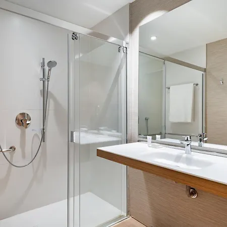Hotell Ac Diagonal L'illa By Marriott Barcelona